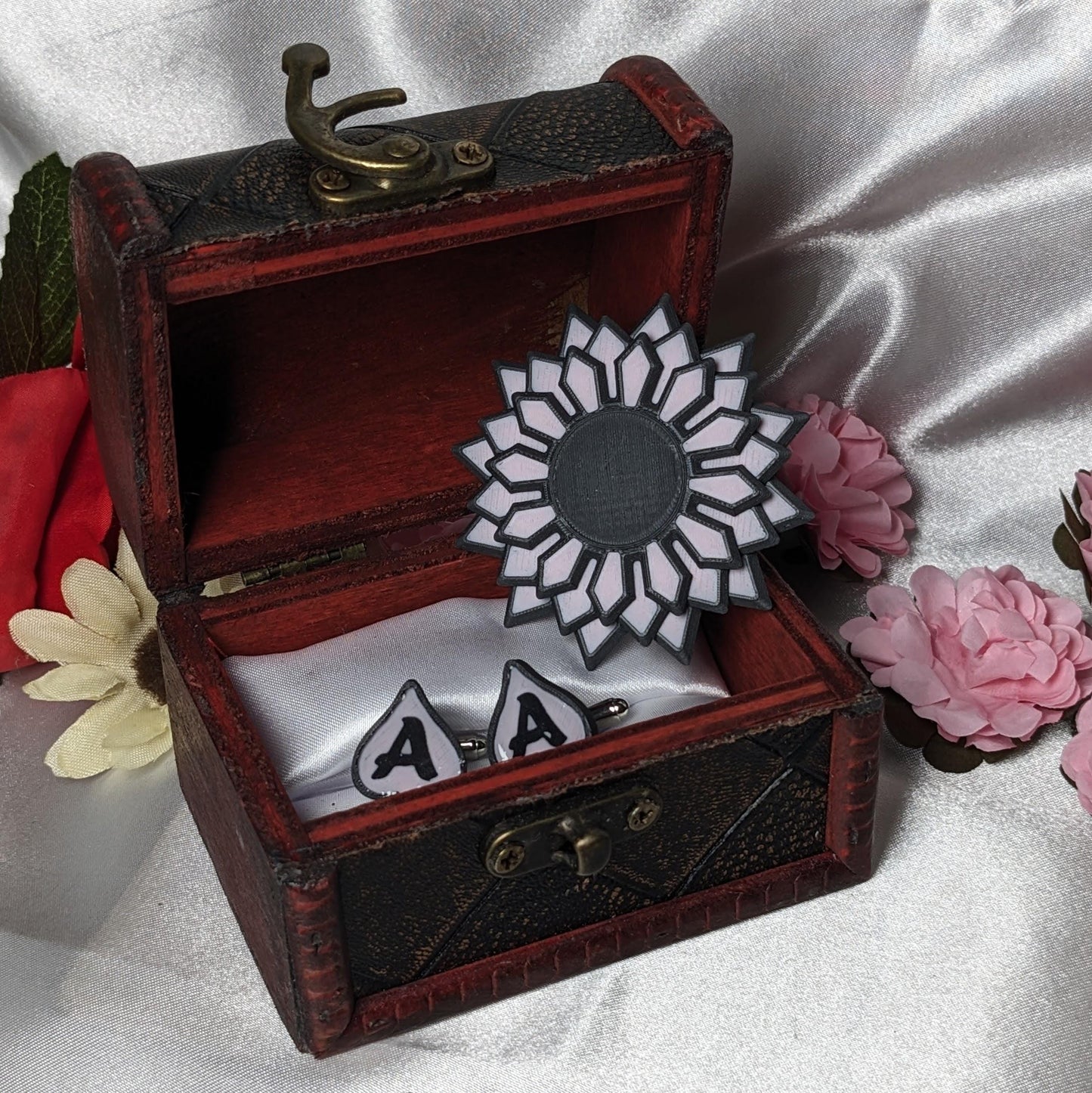 Prismatic Floral Clutch Pin | Flower Brooch Handcrafted Jewelry