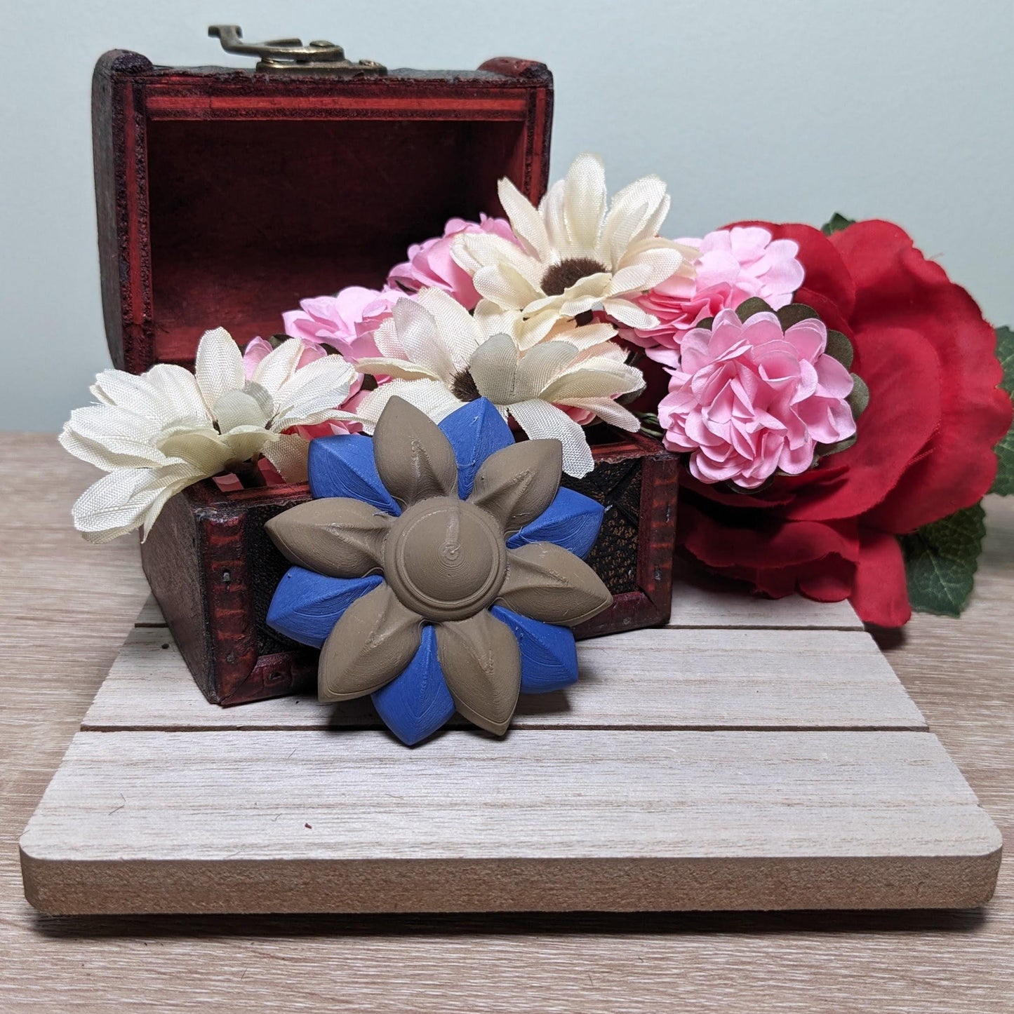 Exquisite Flower Clutch Pin | Handcrafted Floral Brooch Jewelry
