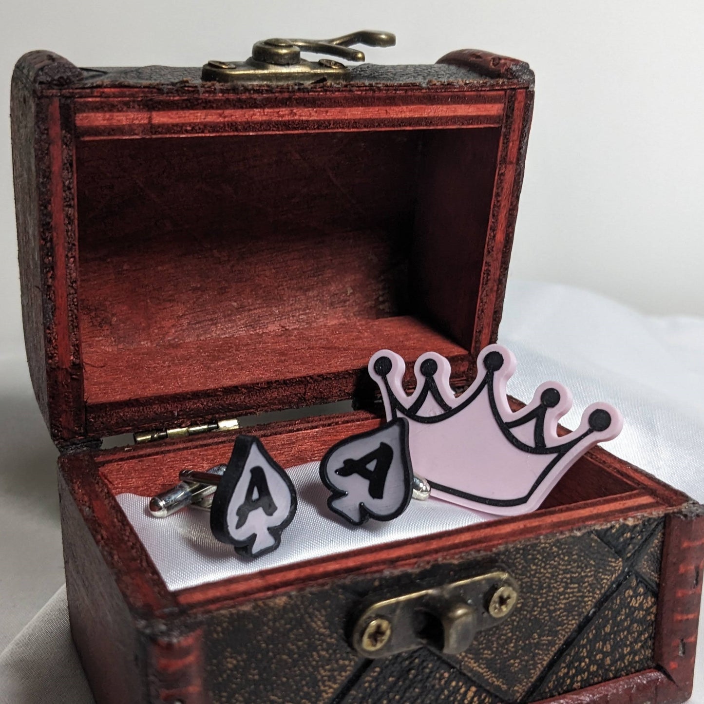 Exquisite Crown Brooch Pin | Handcrafted Royal Elegant Jewelry