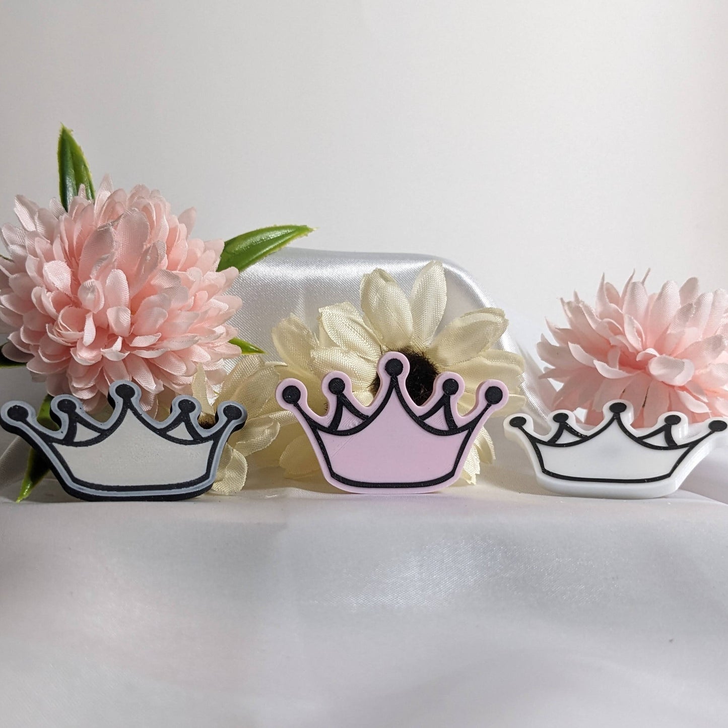 Exquisite Crown Brooch Pin | Handcrafted Royal Elegant Jewelry