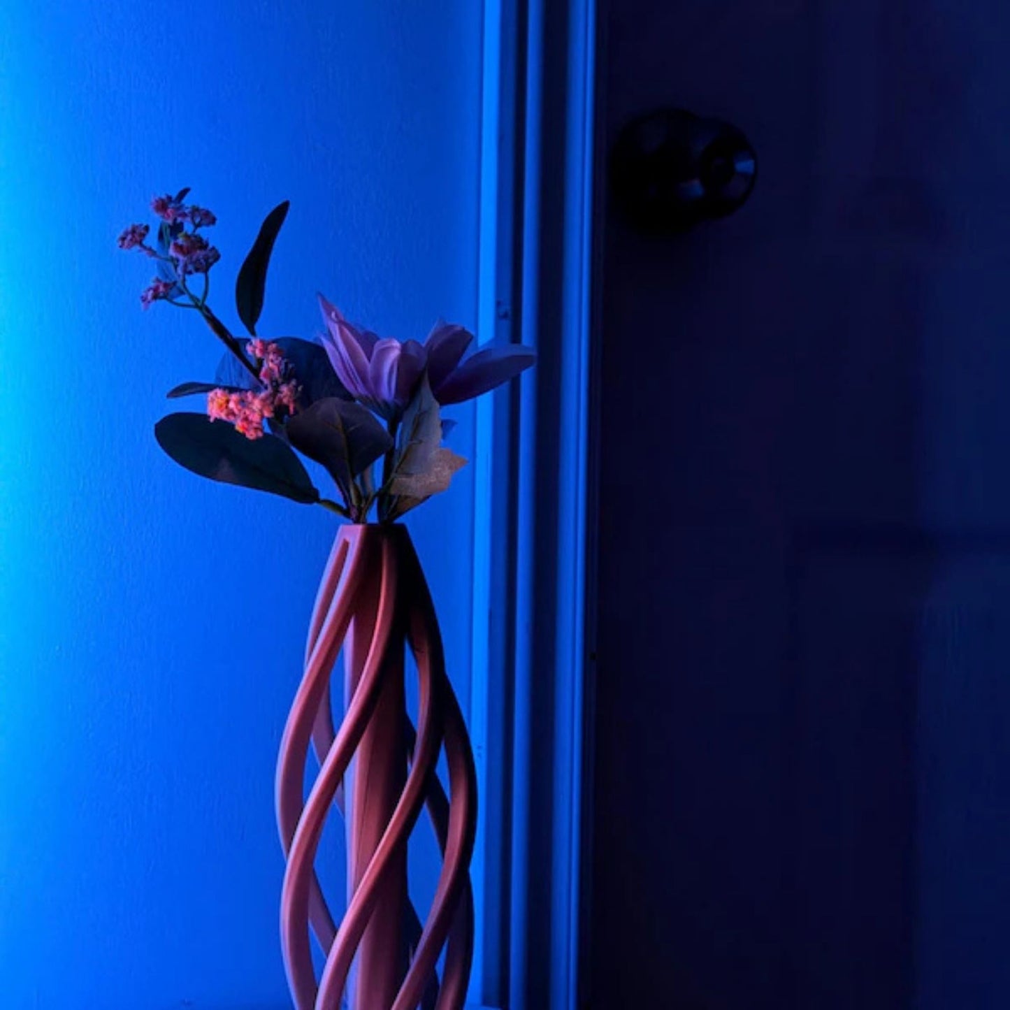 DRIFT beige table vases  on table with dried flowers - modern home decor installation