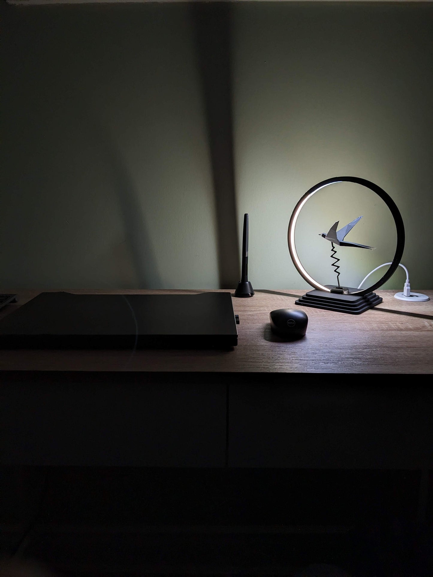 Fly High Desk Lamp | Modern LED Ring Light Customizable Design